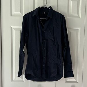 EUC Uniqlo Slim Fit Button Down Shirt